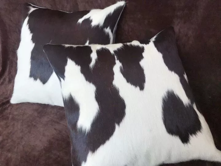 Whole piece、Natural Black & White Cow Pattern、Genuine Hair-on Cowhide、 - Image 2